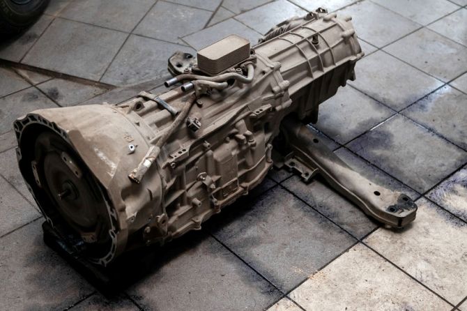 Looking for Discount Auto Parts? 8 Parts to Buy From a Salvage Yard