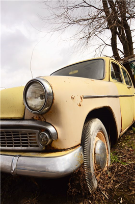 Why You Should Sell Your Junk Car to a Licensed Salvage Yard