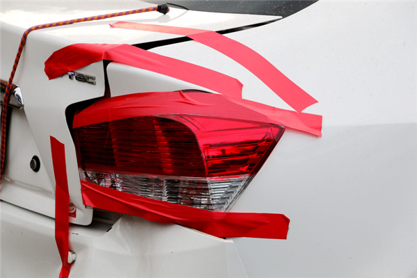 Have You Been in a Fender Bender? We Have the Auto Parts!