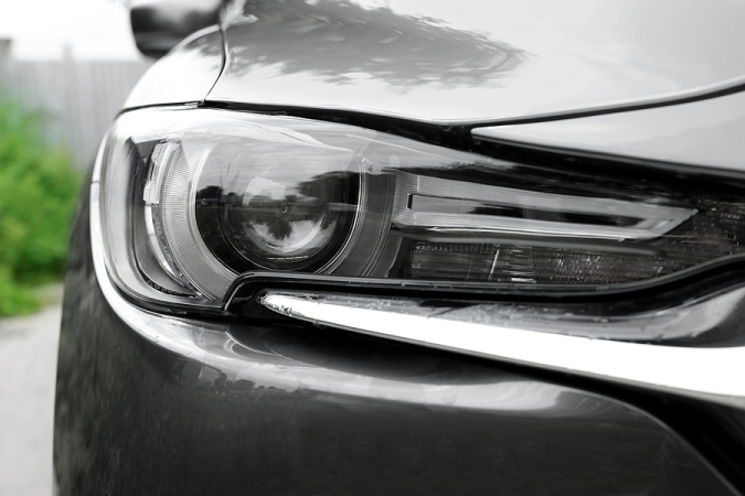 3 Signs It’s Time to Replace Your Car’s Headlights