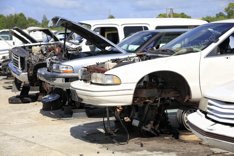 How to Know Whether to Fix or Junk an Old Car