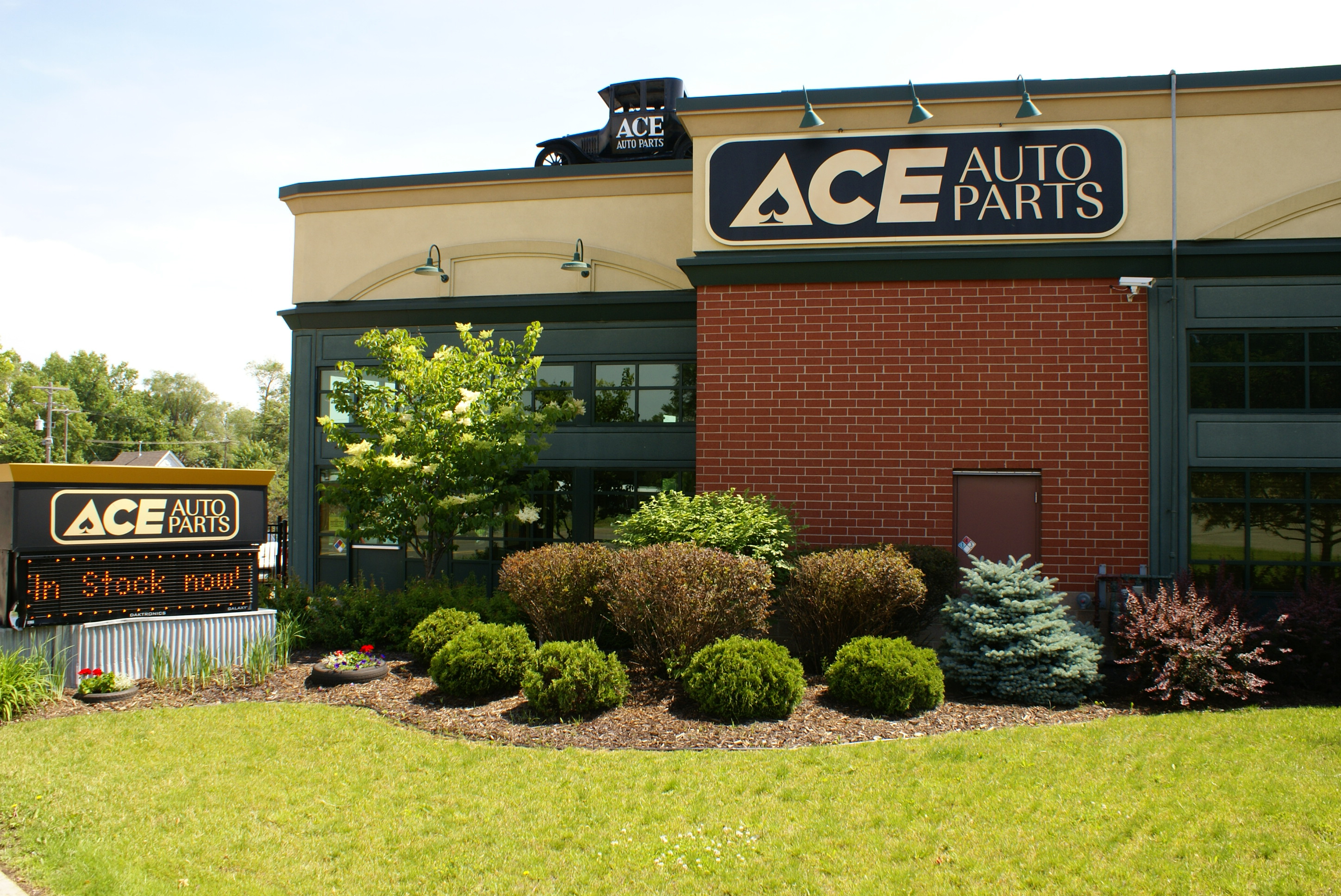 Ace Auto Parts Building